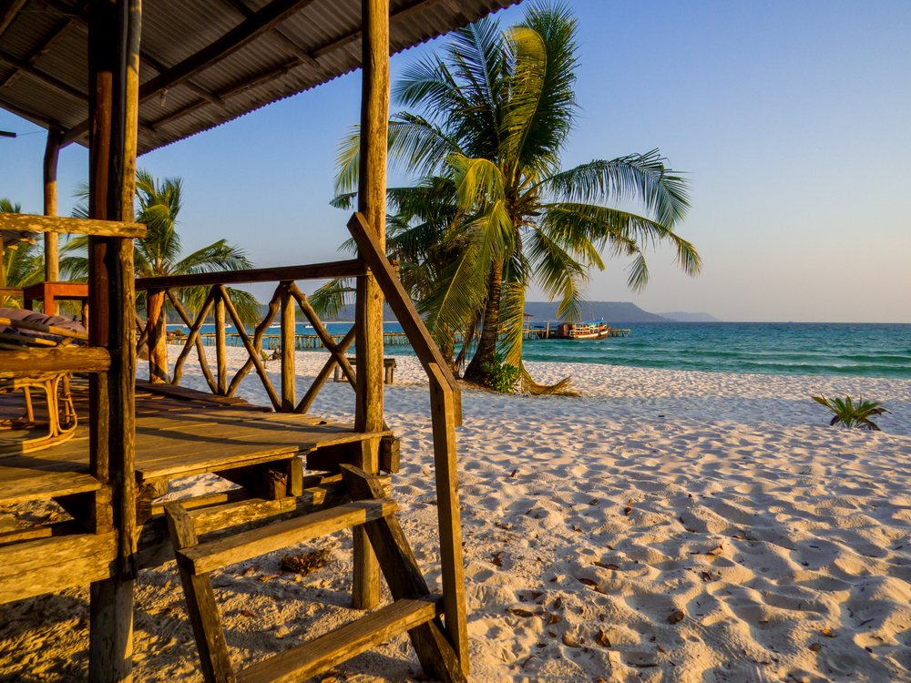 Ile de Koh Rong avec un sable blanc, Cambodge