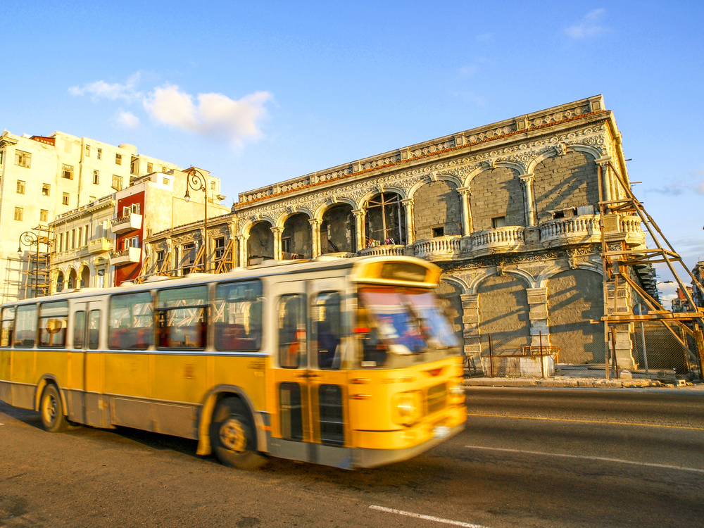 Bus local à Cuba transport entre villes