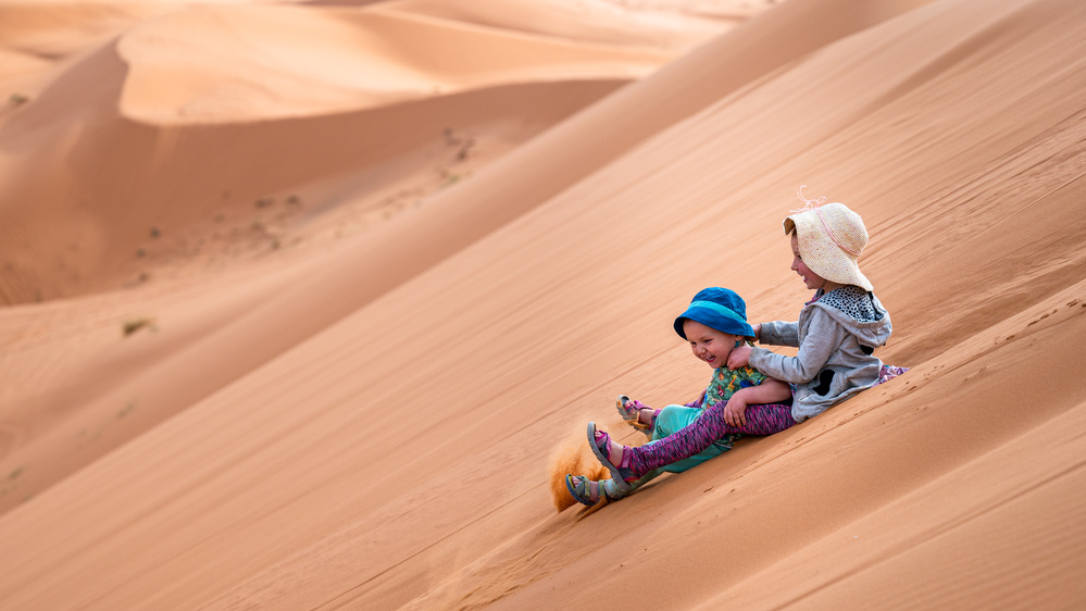 Enfants au Sahara du Maroc