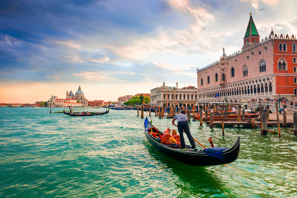 Venise en Italie avec bateau