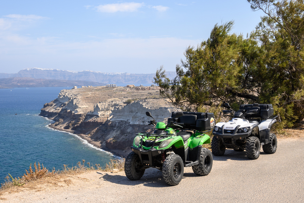 Location de quad à Santorin, Grèce