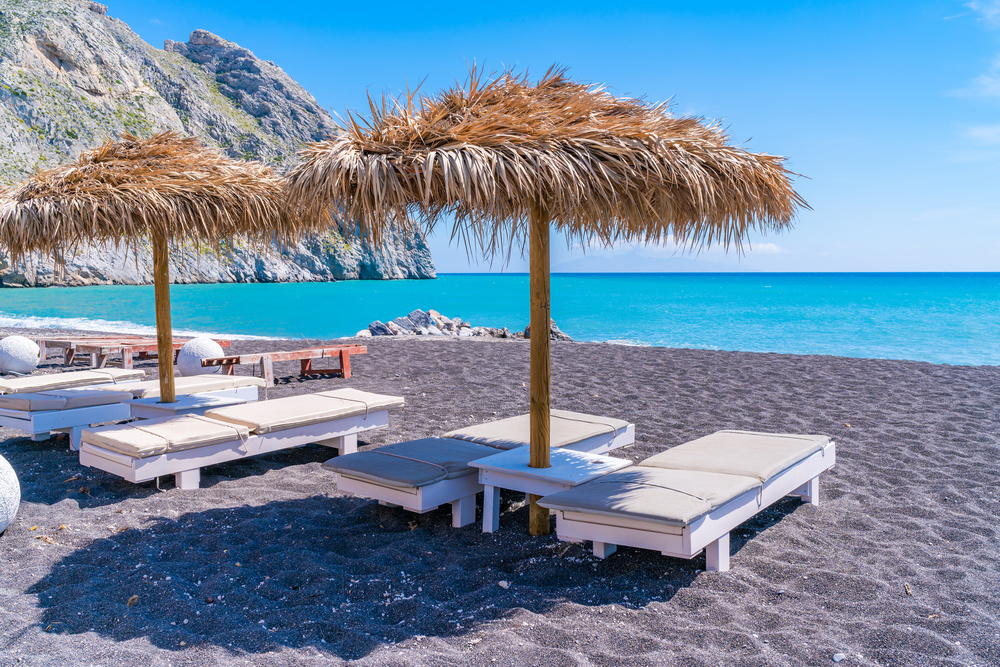 Plage Perissa, Santorin, Grèce