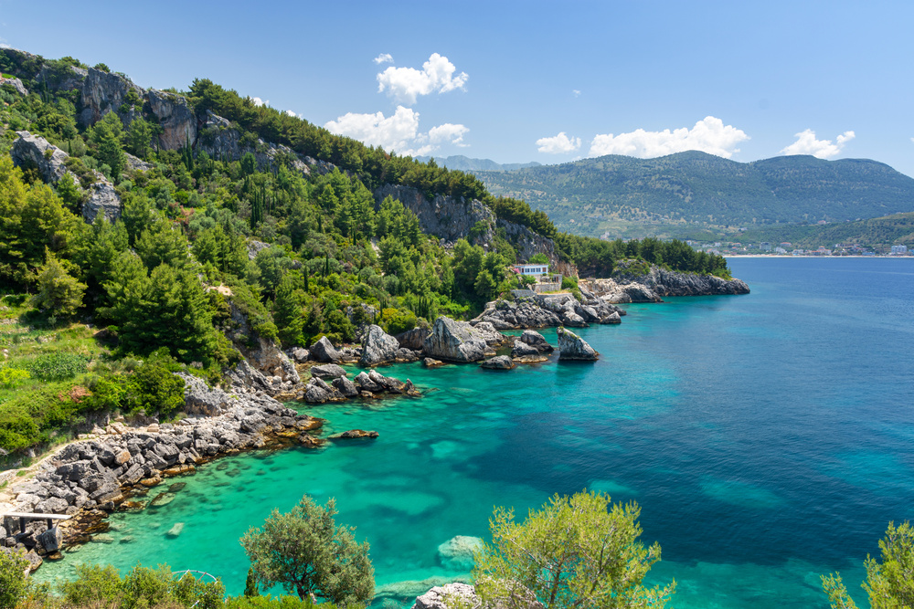 Mer turquoise à Himare, Albanie