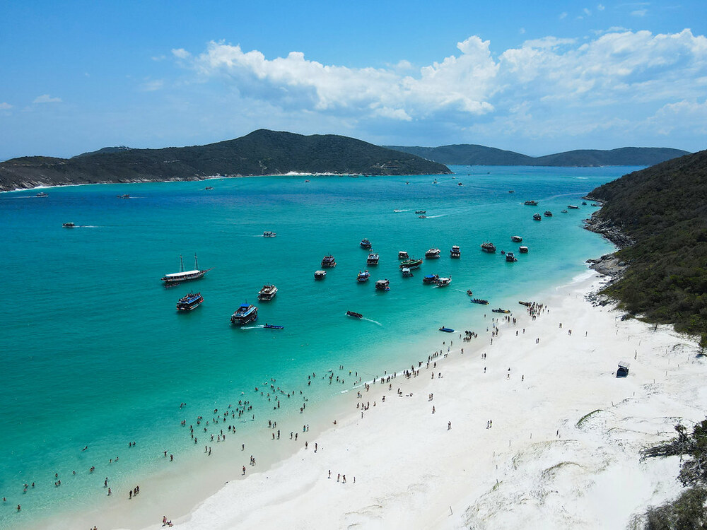 Plage, eaux turquoises au Brésil