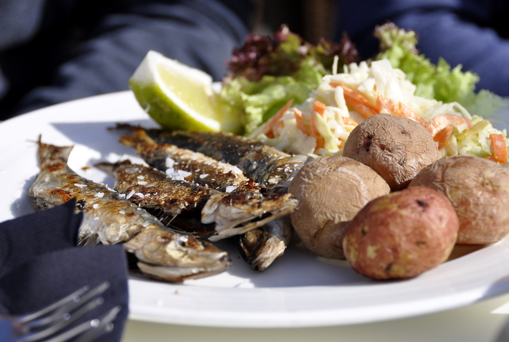 Plat typique Papas arrugadas, Tenerife, Espagne