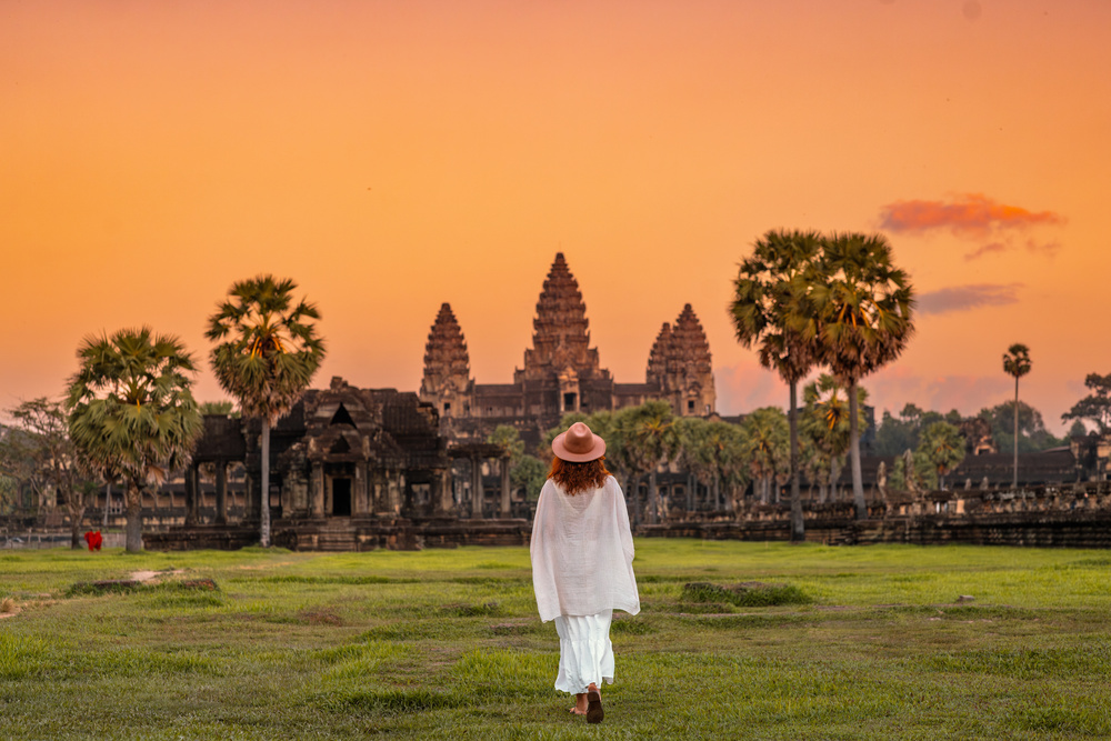 Touriste au temple d'Angkor Wat, coucher du soleil, Cambodge