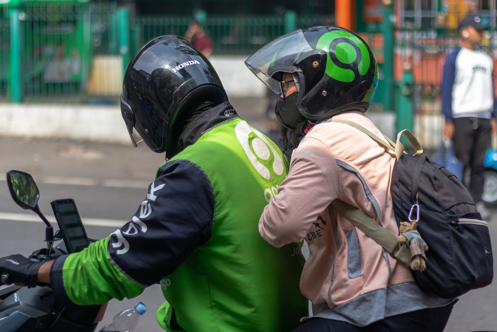 Taxi scooter en Indonésie